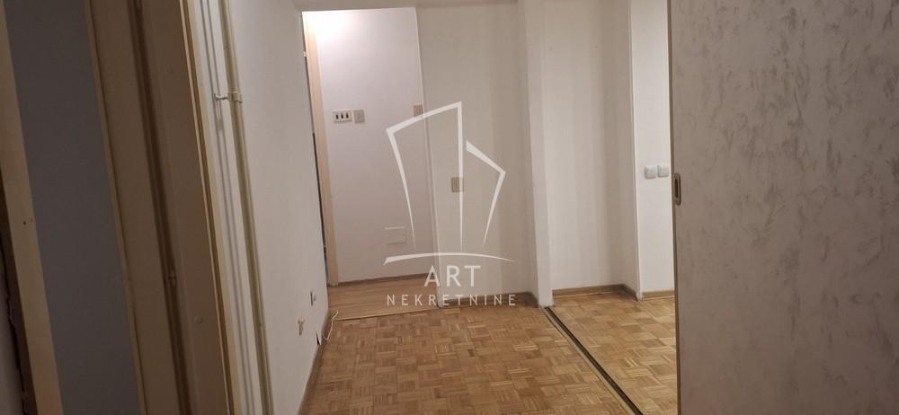 Slika 8 - Golsvordijeva, Četvoroiposoban stan za izdavanje, 115m2, 1.300€