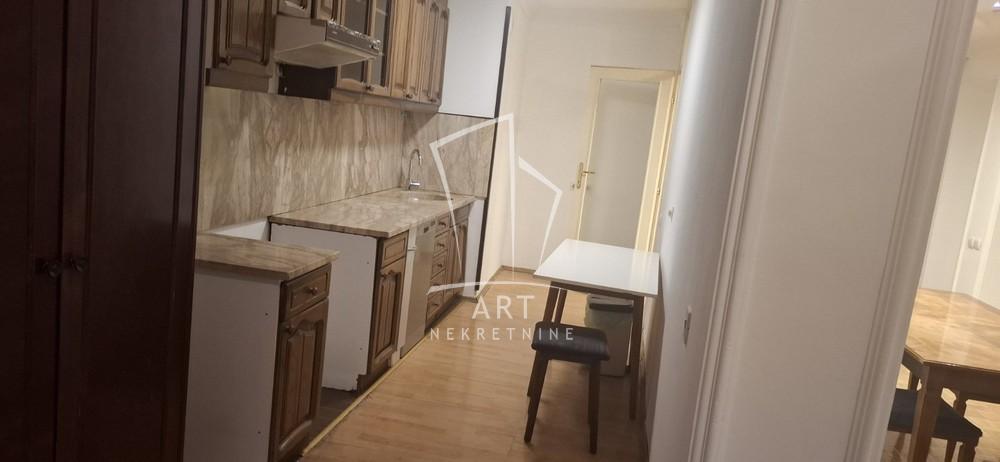 Slika 6 - Golsvordijeva, Četvoroiposoban stan za izdavanje, 115m2, 1.300€