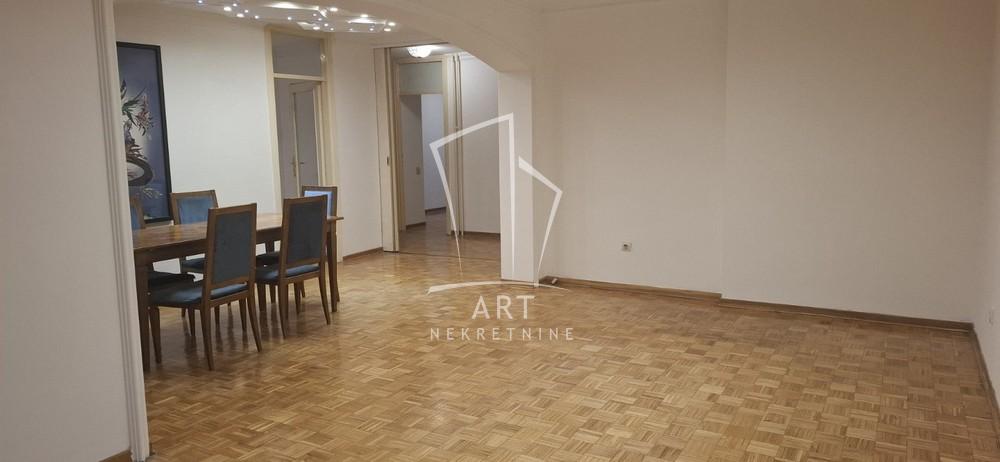 Slika 2 - Golsvordijeva, Četvoroiposoban stan za izdavanje, 115m2, 1.300€