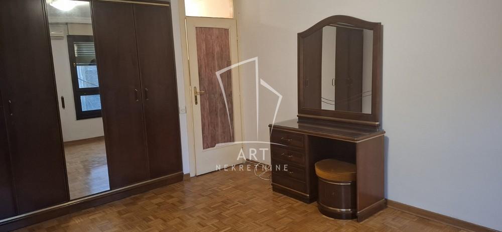 Slika 10 - Golsvordijeva, Četvoroiposoban stan za izdavanje, 115m2, 1.300€