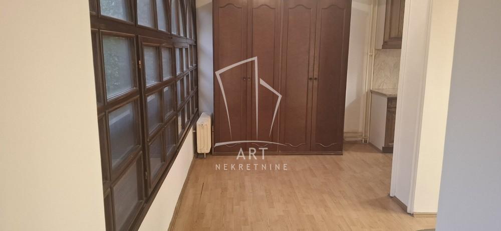 Slika 4 - Golsvordijeva, Četvoroiposoban stan za izdavanje, 115m2, 1.300€