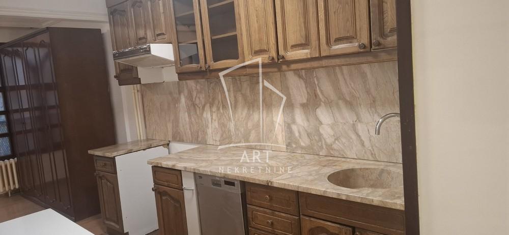 Slika 5 - Golsvordijeva, Četvoroiposoban stan za izdavanje, 115m2, 1.300€