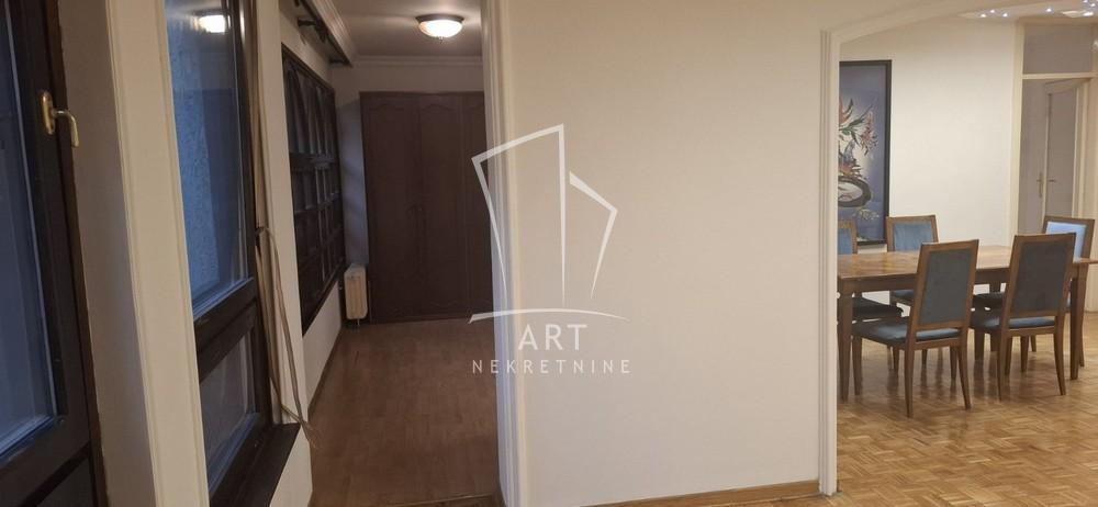 Slika 3 - Golsvordijeva, Četvoroiposoban stan za izdavanje, 115m2, 1.300€