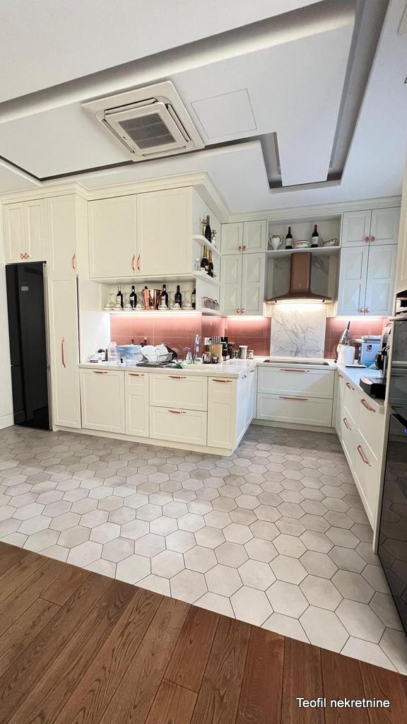 Slika 2 - Miroslava Tirše, Četvorosoban stan na prodaju, 135m2, 580.500€