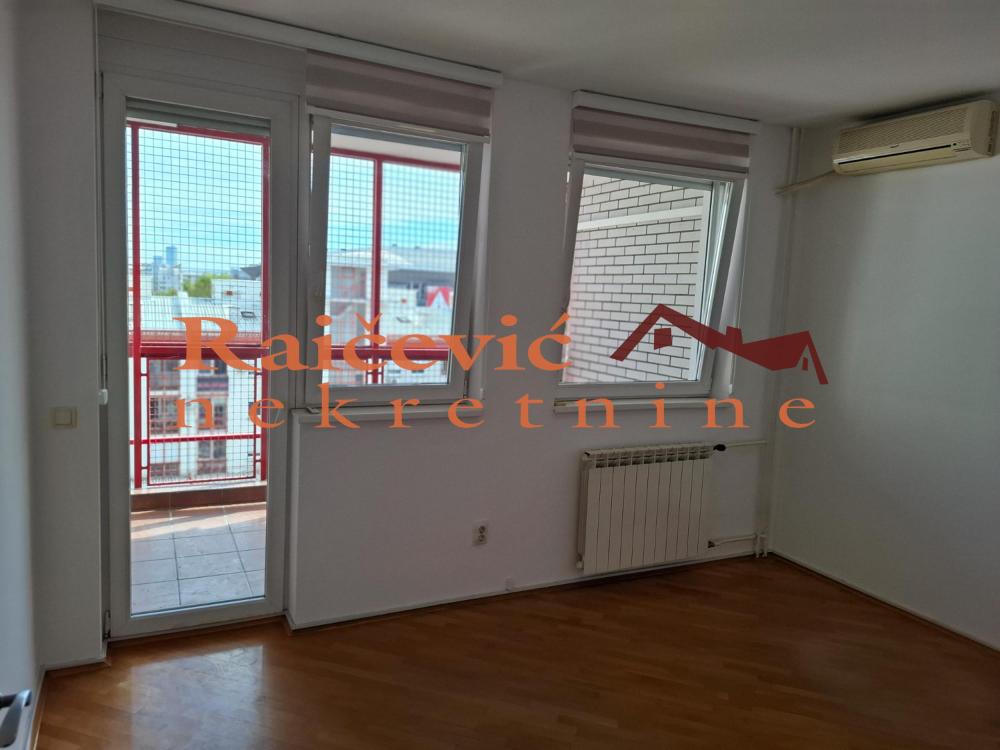 Slika 7 - Bulevar Zorana Djindjica, Petosoban stan na prodaju, 123m2, 553.000€