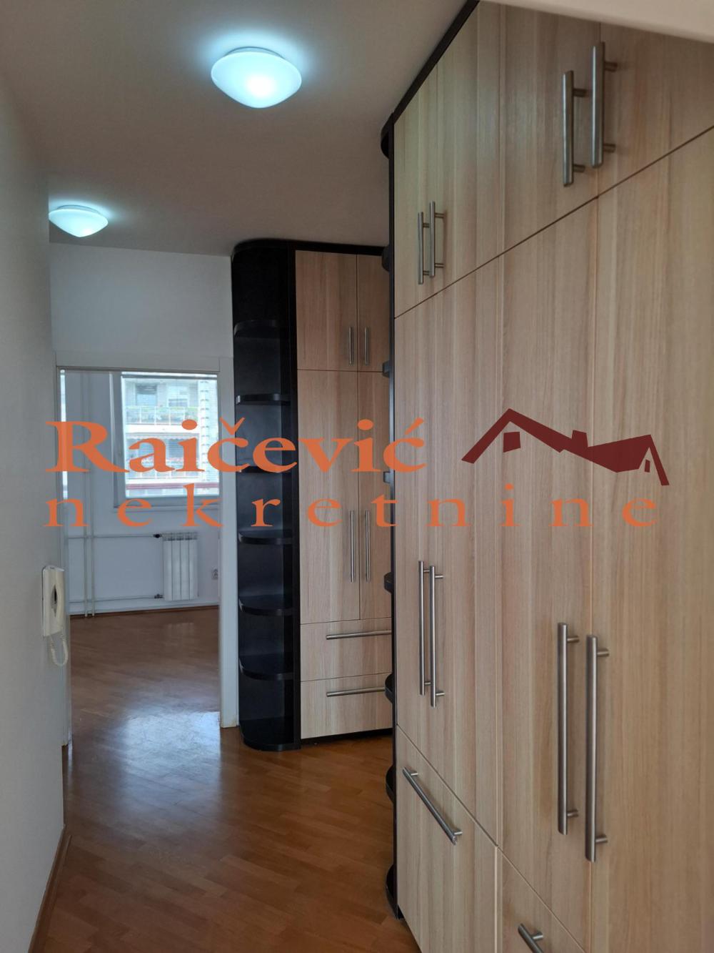 Slika 8 - Bulevar Zorana Djindjica, Petosoban stan na prodaju, 123m2, 553.000€