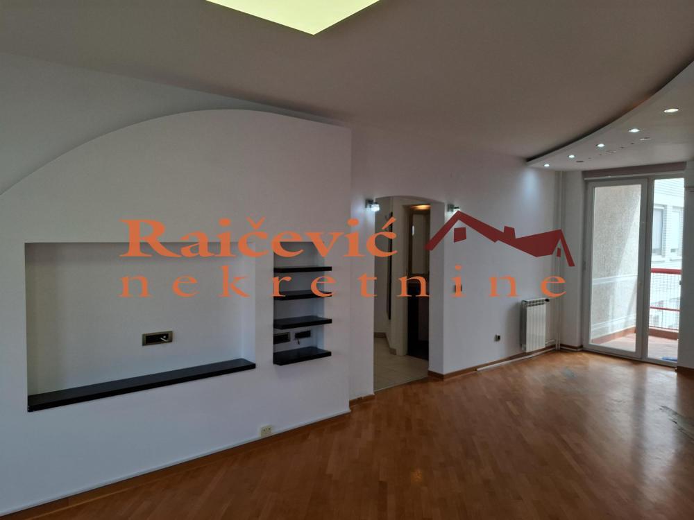 Glavna slika -Bulevar Zorana Djindjica, Petosoban stan na prodaju, 123m2, 553.000€