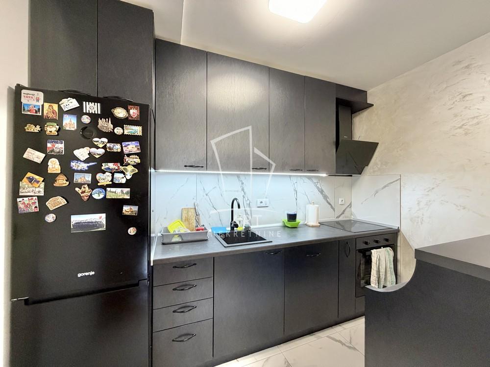 Slika 4 - Hajduk Stojka, Četvorosoban stan na prodaju, 64m2, 160.000€