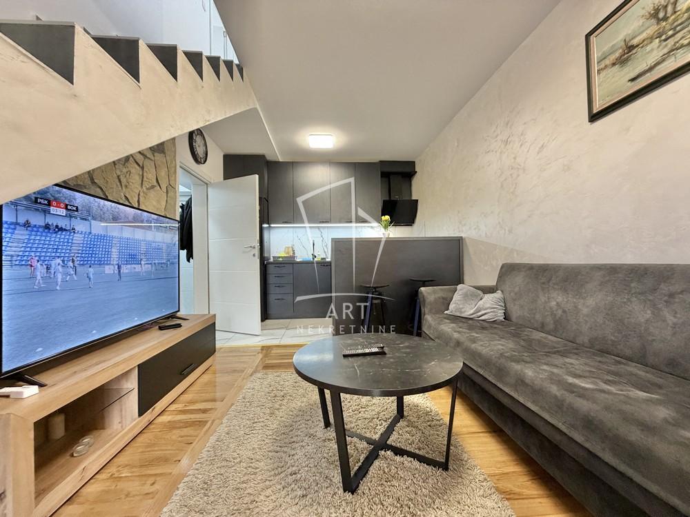 Slika 2 - Hajduk Stojka, Četvorosoban stan na prodaju, 64m2, 160.000€