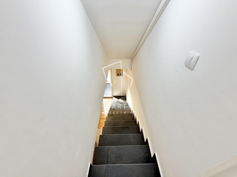 Slika 6 - Hajduk Stojka, Četvorosoban stan na prodaju, 64m2, 160.000€