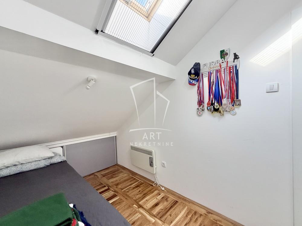 Slika 8 - Hajduk Stojka, Četvorosoban stan na prodaju, 64m2, 160.000€