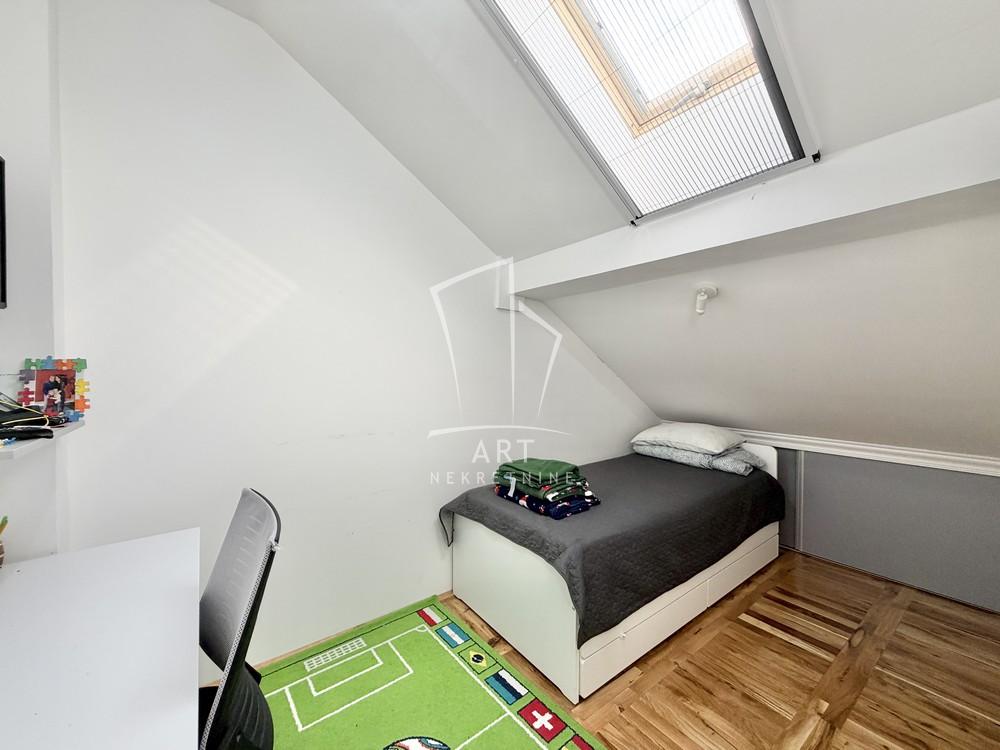 Slika 11 - Hajduk Stojka, Četvorosoban stan na prodaju, 64m2, 160.000€