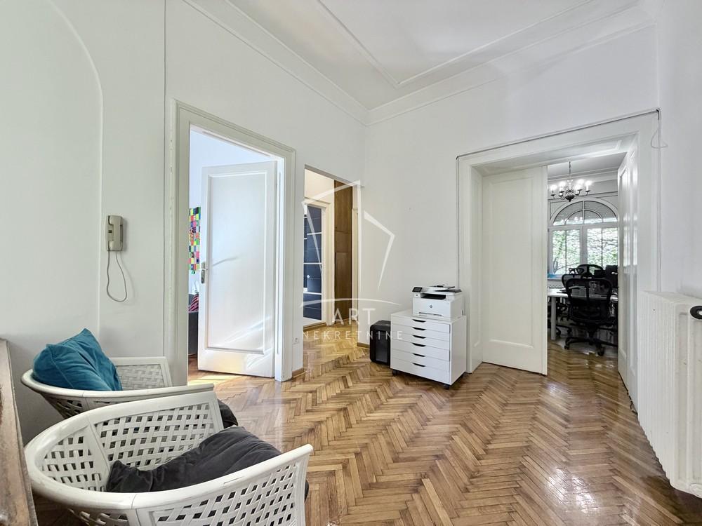 Slika 6 - Palmotićeva, Šestosoban stan za izdavanje, 220m2, 3.000€