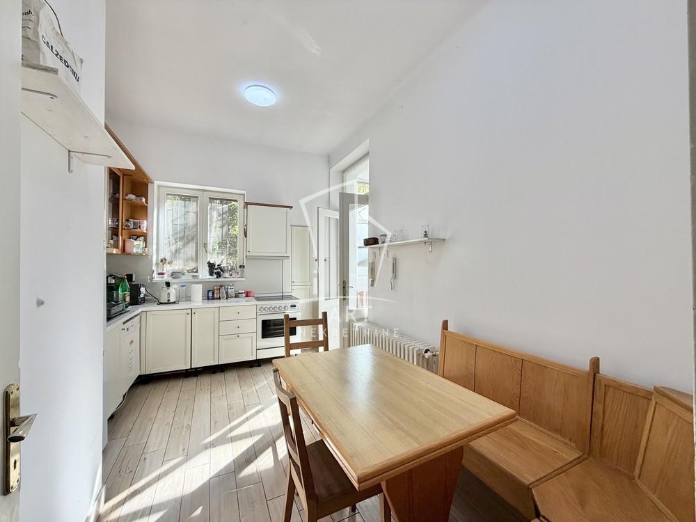 Slika 7 - Palmotićeva, Šestosoban stan za izdavanje, 220m2, 3.000€