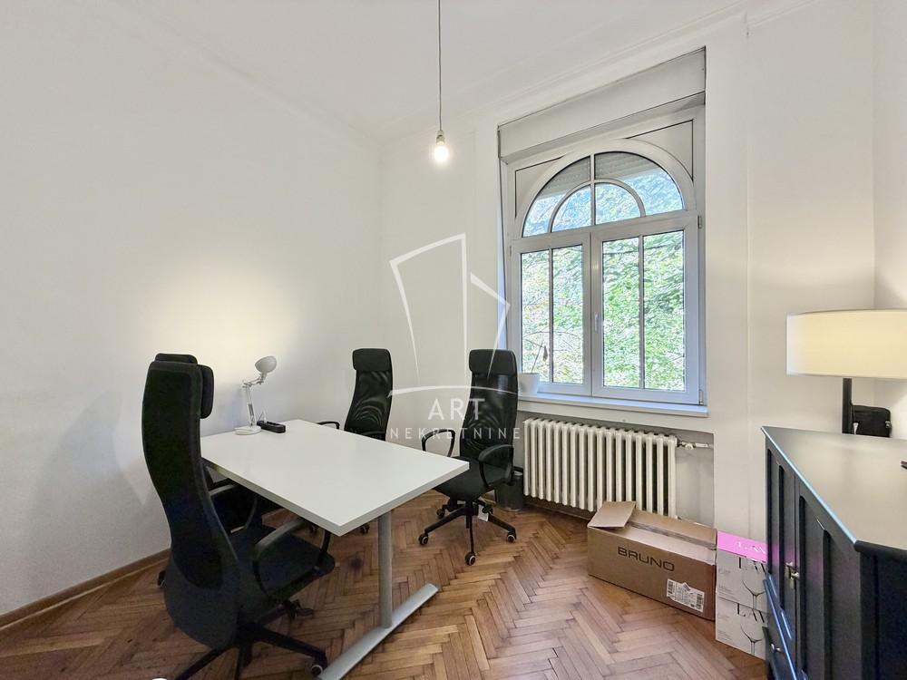 Slika 3 - Palmotićeva, Šestosoban stan za izdavanje, 220m2, 3.000€