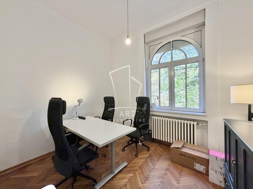 Slika 11 - Palmotićeva, Šestosoban stan za izdavanje, 220m2, 3.000€