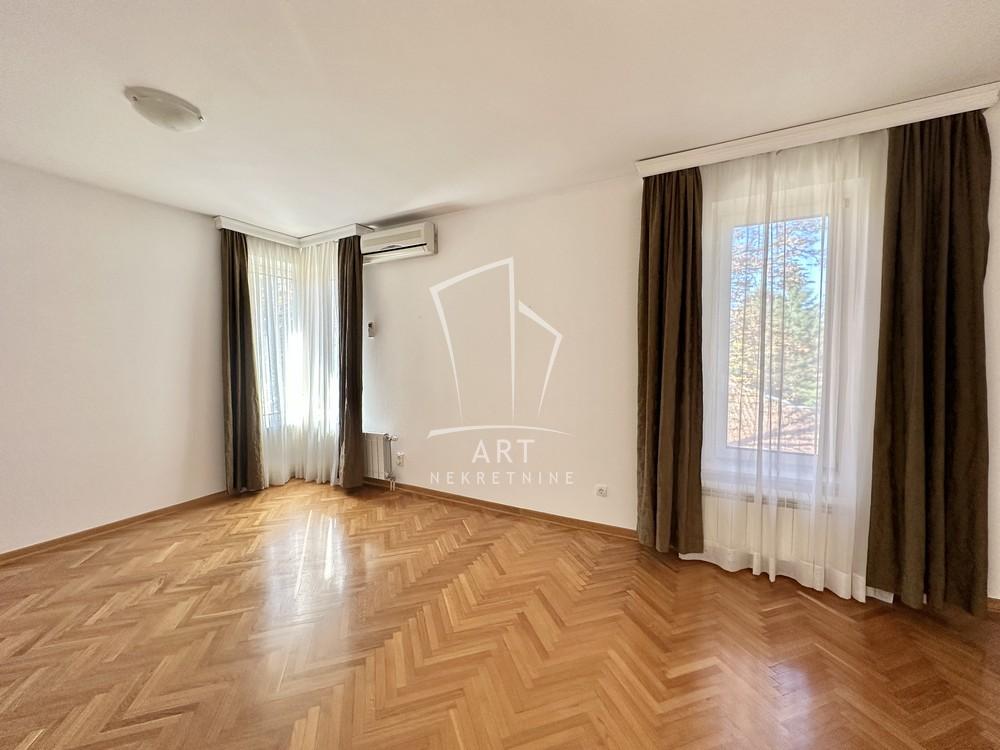 Slika 4 - Dragana Sakana, Kuća za izdavanje, 270m2, 5.600€