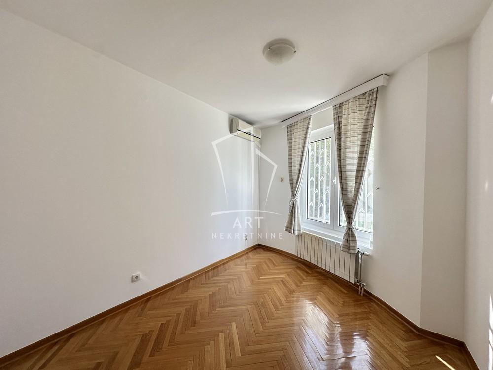 Slika 7 - Dragana Sakana, Kuća za izdavanje, 270m2, 5.600€