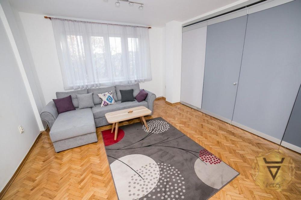 Slika 2 - Dvoiposoban stan za izdavanje, 97m2, 1.300€