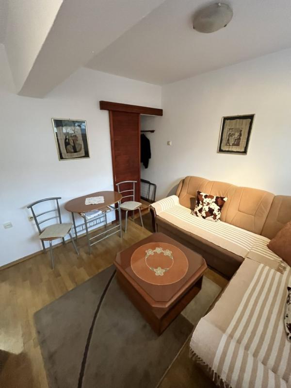 Slika 1 - Dvosoban stan za izdavanje, 300€