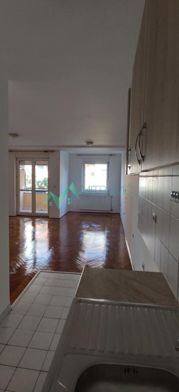 Glavna slika - Stan za izdavanje, 39m2, 300€