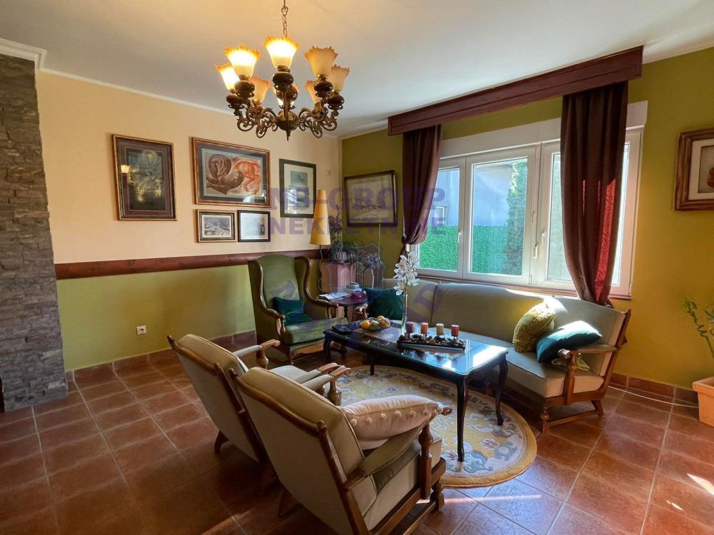 Slika 1 -  Kuća na prodaju, 149m2, 412€