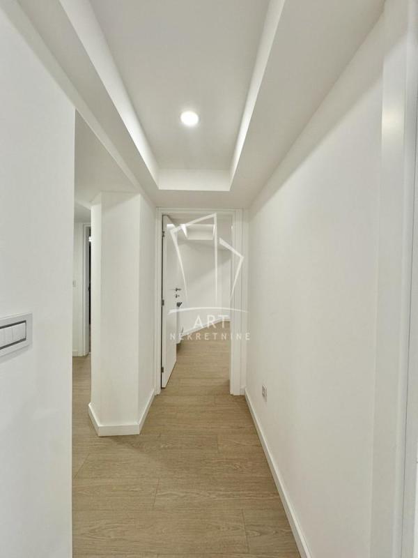 Slika 3 - Karađorđeva,  Lokal za izdavanje, 115m2, 2.200€