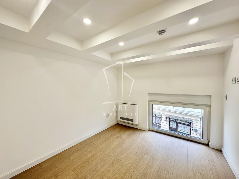 Slika 11 - Karađorđeva,  Lokal za izdavanje, 115m2, 2.200€