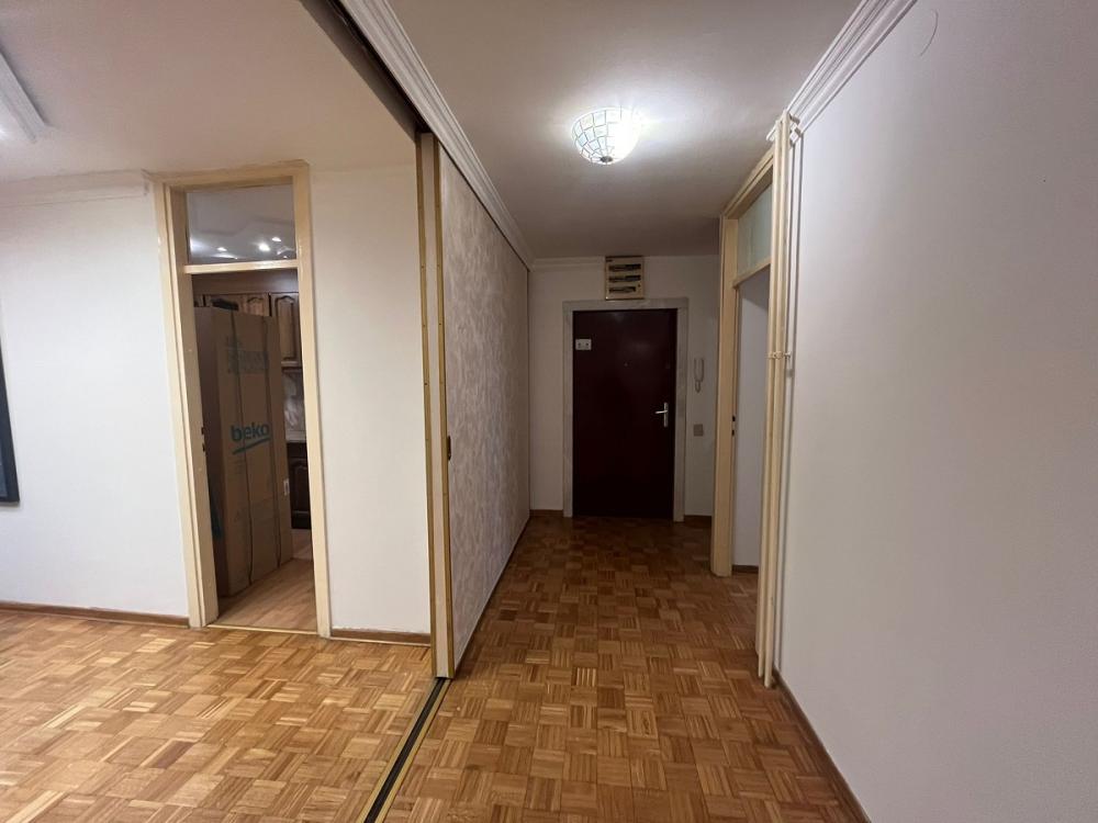 Slika 8 - Golsvordijeva, Četvorosoban stan za izdavanje, 115m2, 1.300€