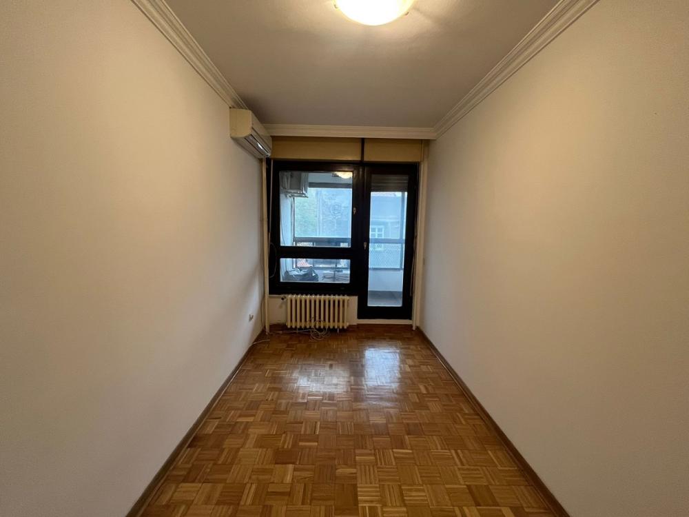 Slika 10 - Golsvordijeva, Četvorosoban stan za izdavanje, 115m2, 1.300€