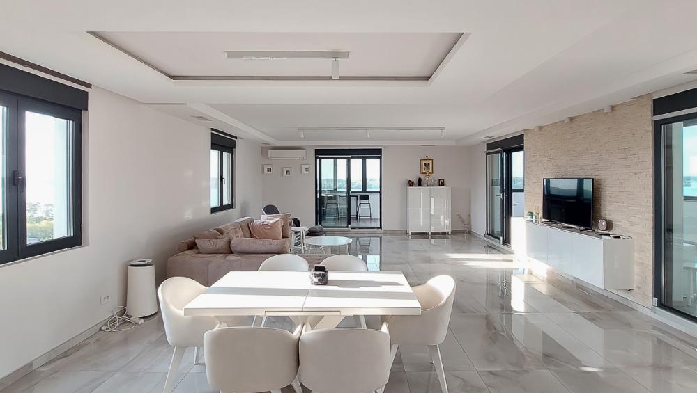 Slika 2 - Marsala Tita, Šestosoban stan za izdavanje, 277m2, 3.000€