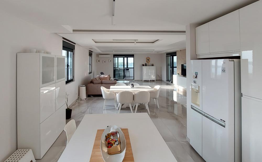 Slika 5 - Marsala Tita, Šestosoban stan za izdavanje, 277m2, 3.000€