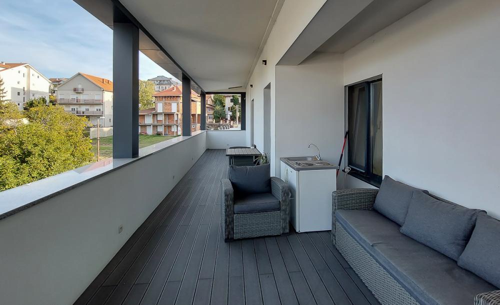 Slika 9 - Marsala Tita, Šestosoban stan za izdavanje, 277m2, 3.000€