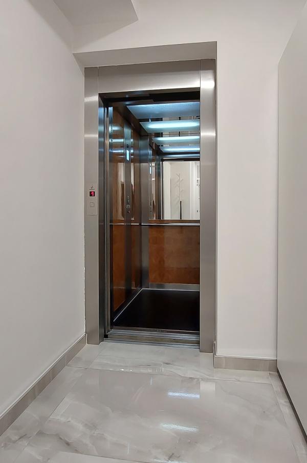 Slika 11 - Marsala Tita, Šestosoban stan za izdavanje, 277m2, 3.000€