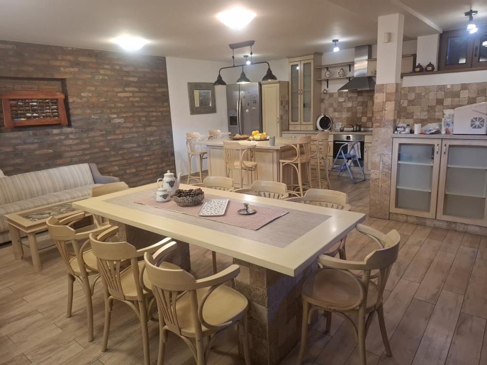 Slika 2 - Vukice Mitrovic,  Kuća na prodaju, 180m2, 850.000€