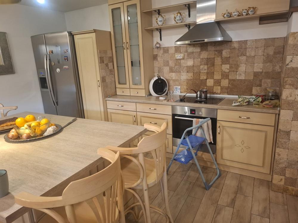 Slika 3 - Vukice Mitrovic,  Kuća na prodaju, 180m2, 850.000€