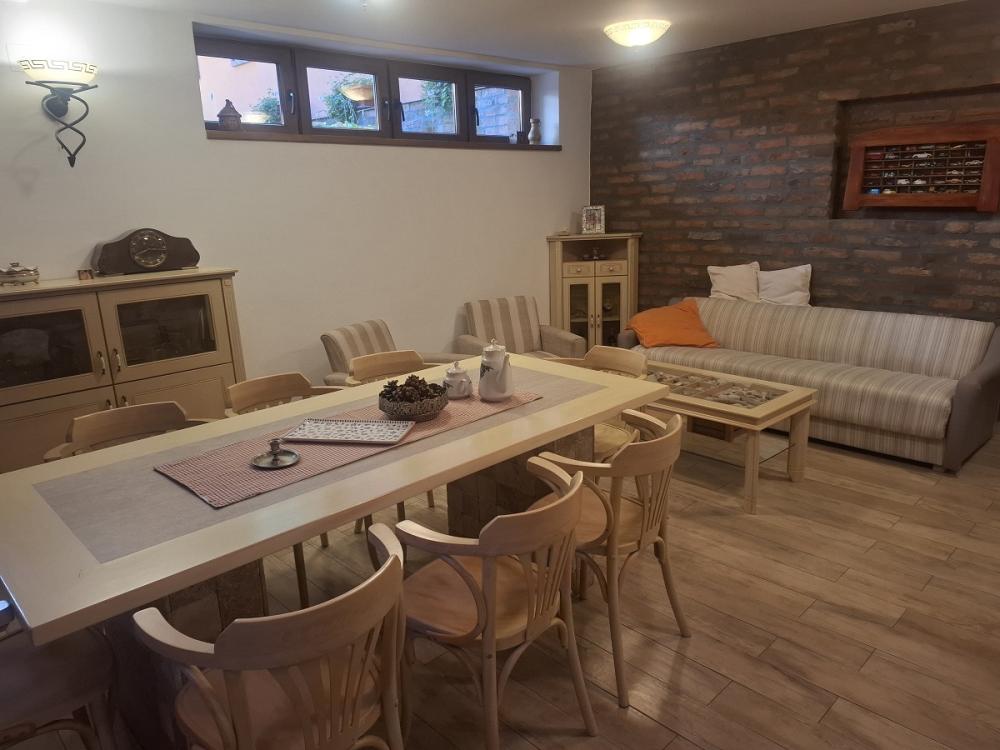 Slika 4 - Vukice Mitrovic,  Kuća na prodaju, 180m2, 850.000€