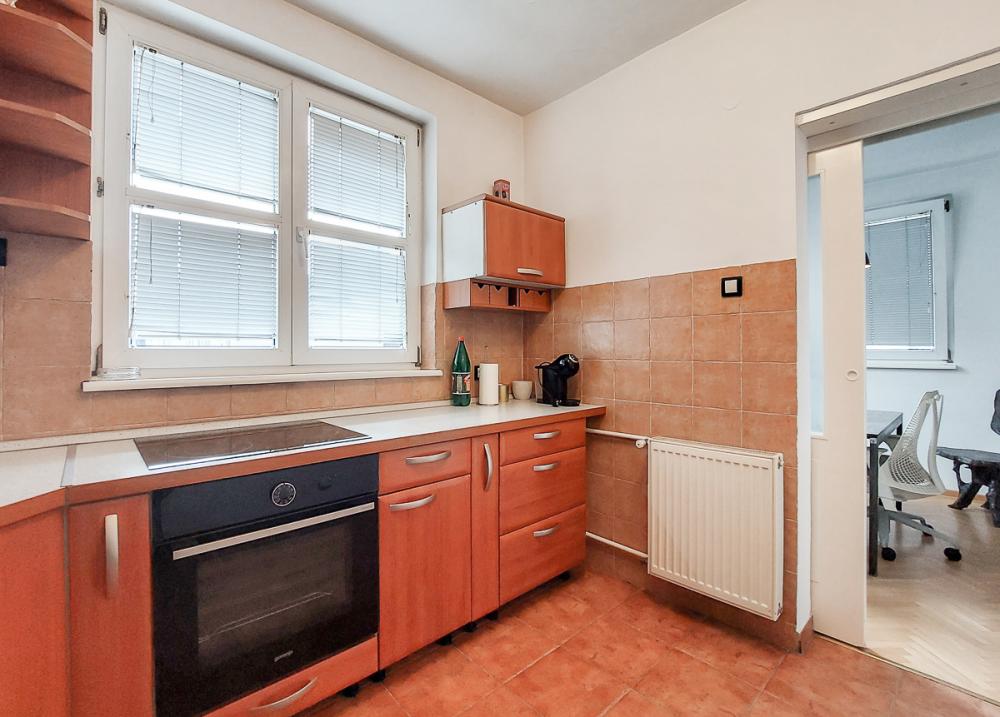 Slika 5 - Bogdana Tirnanica, Trosoban stan na prodaju, 88m2, 295.000€