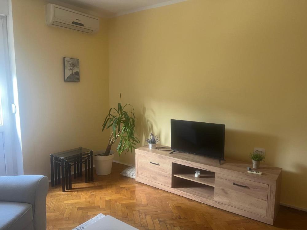 Slika 2 - Djordja Jovanovica, Dvosoban stan za izdavanje, 55m2, 700€