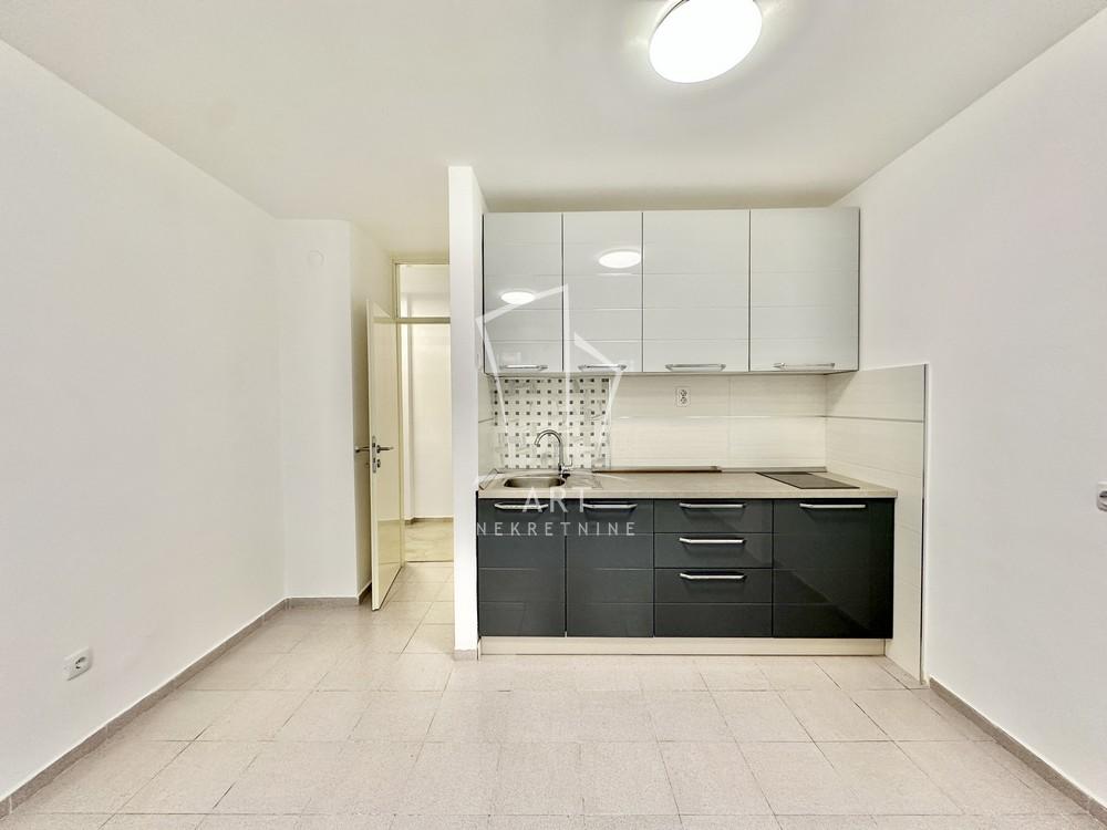 Slika 2 - Bulevar Zorana Đinđića, Jednoiposoban stan na prodaju, 38m2, 155.000€