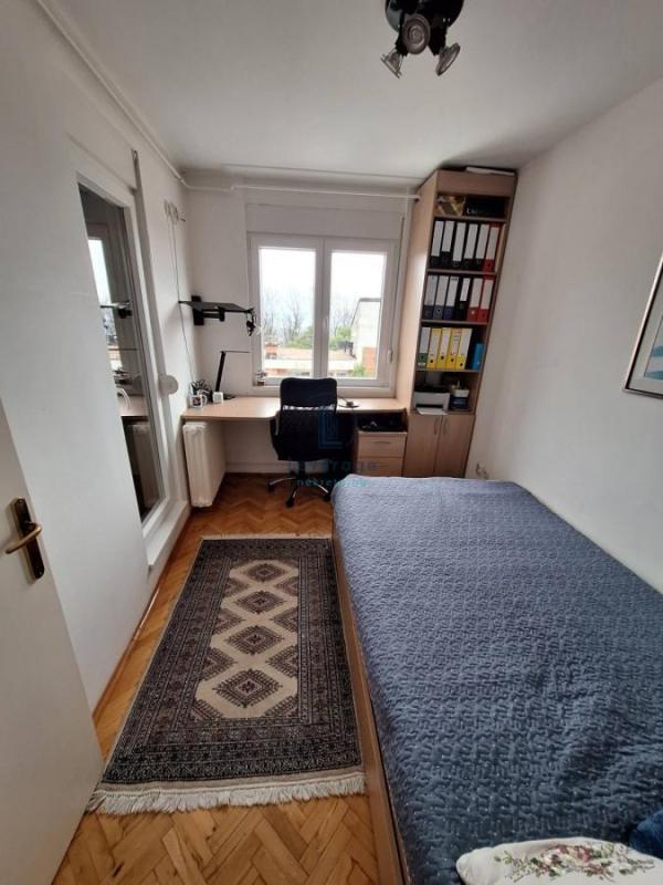 Slika 2 - Susedgradska, Četvoroiposoban stan na prodaju, 118m2, 265.000€