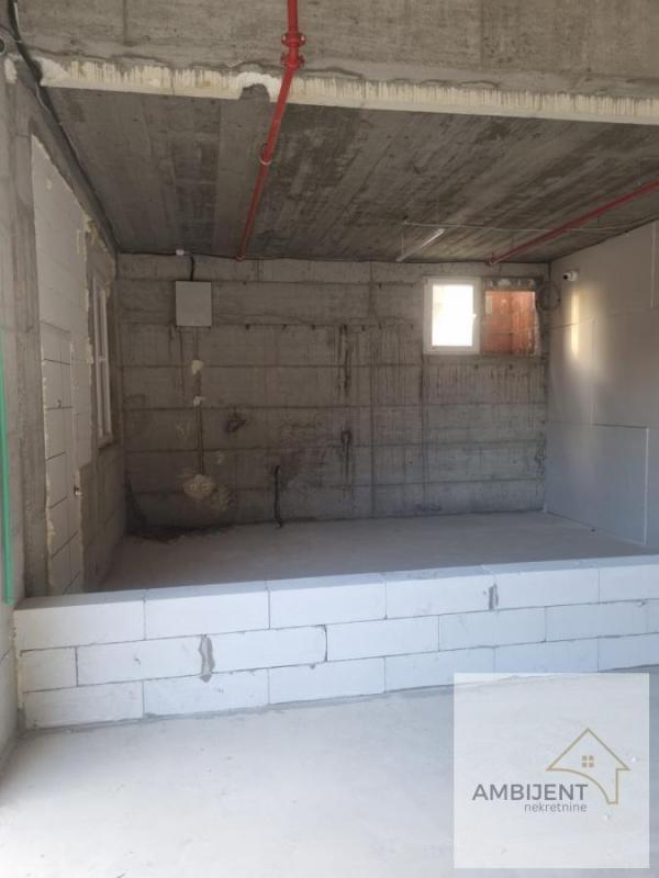 Slika 5 -  Lokal za izdavanje, 600m2, 3.500€