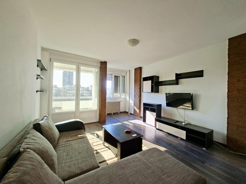 Slika 1 - Bulevar Arsenija Carnojevica, Trosoban stan na prodaju, 70m2, 280.000€