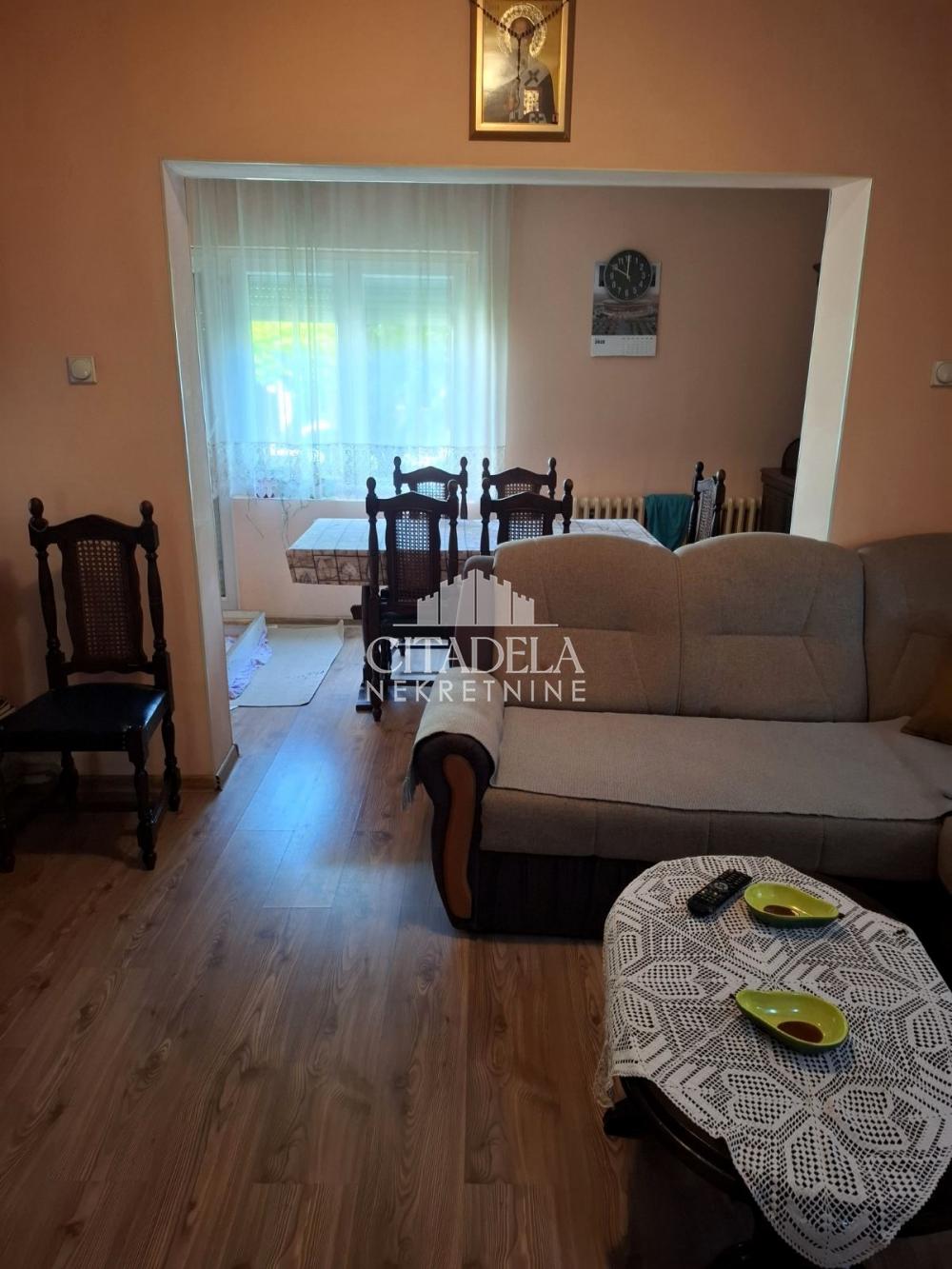 Slika 3 - Sremskih partizana,  Kuća na prodaju, 225m2, 351.000€