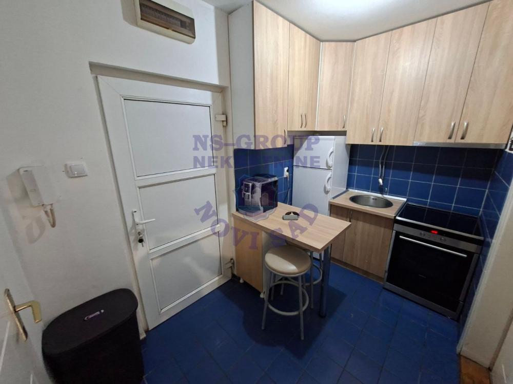 Slika 7 - Jednoiposoban stan na prodaju, 27m2, 80.000€