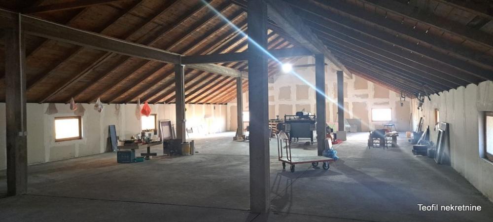 Slika 2 - Majora Gavrilovića,  Lokal za izdavanje, 400m2, 3.000€