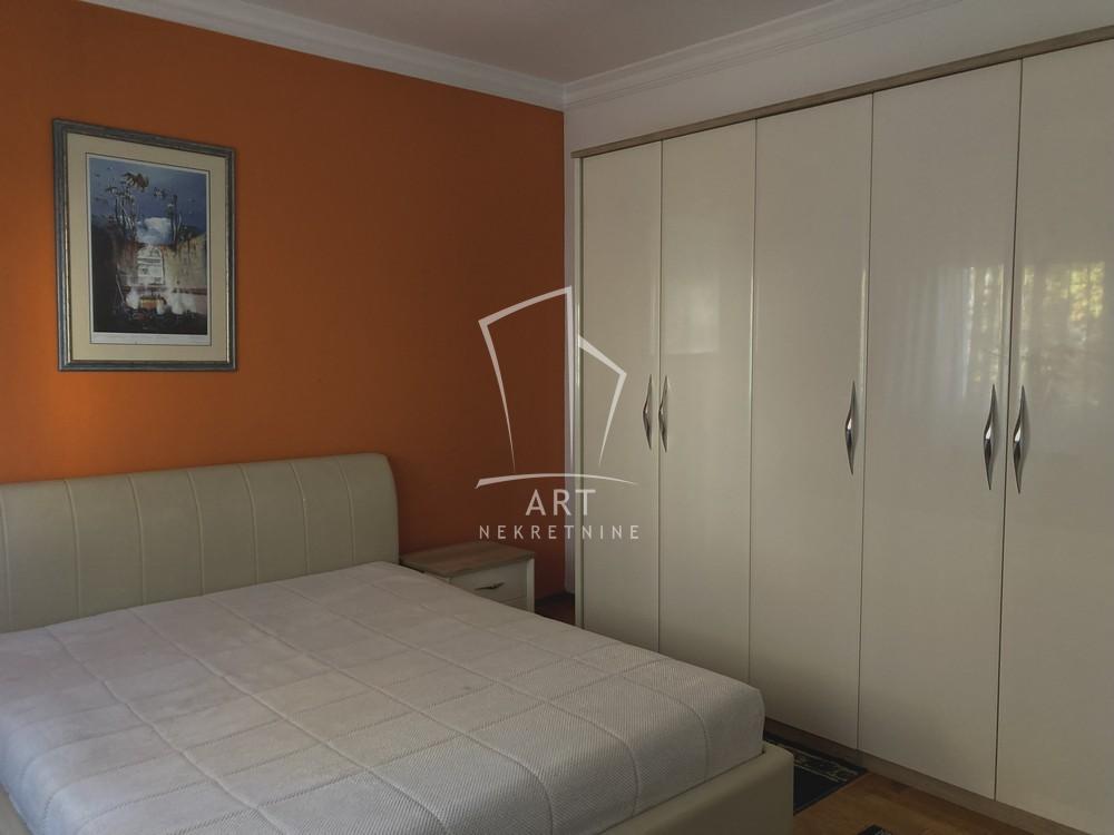 Slika 9 - Antifašističke borbe, Trosoban stan za izdavanje, 99m2, 1.100€