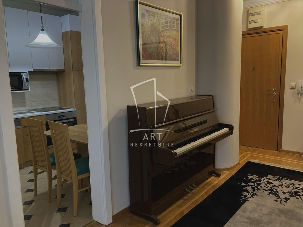 Slika 5 - Antifašističke borbe, Trosoban stan za izdavanje, 99m2, 1.100€