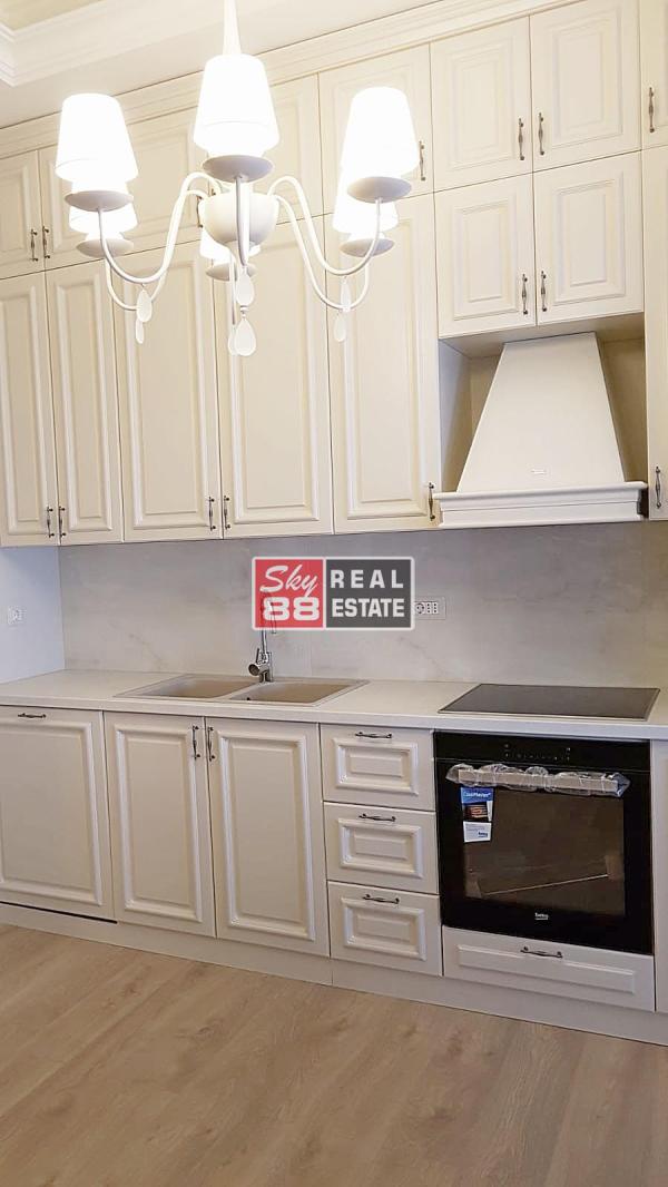 Slika 4 - Petosoban stan za izdavanje, 215m2, 4.500€