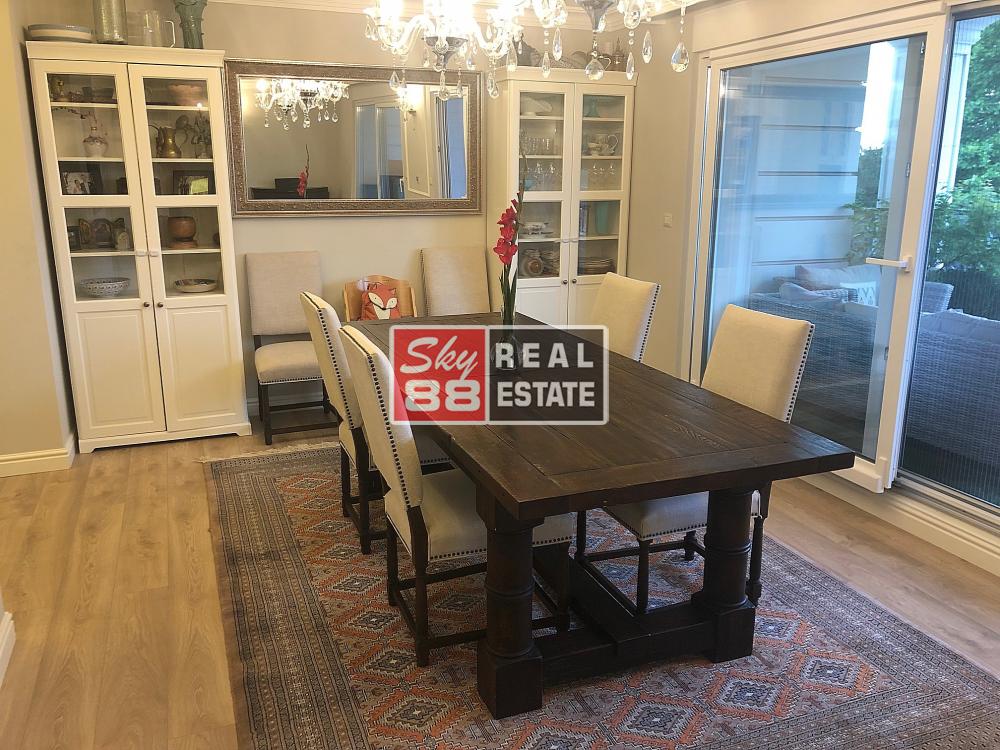 Slika 2 - Petosoban stan za izdavanje, 215m2, 4.500€